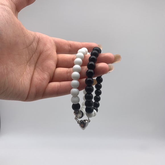 Heart Couple’s Bracelet - Picture 4 of 7